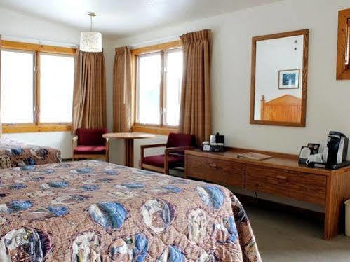 Old Faithful Snow Lodge ภายนอก รูปภาพ